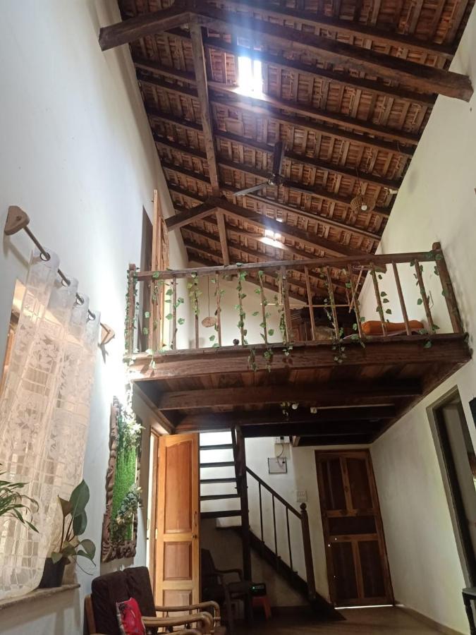 The Sunset Chalet Анджуна Екстериор снимка